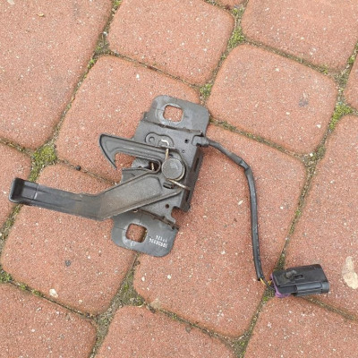 Zamek maski czujnik ANG Opel Insignia 20938334