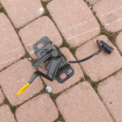 Zamek maski czujnik EU Opel Zafira C 39066723