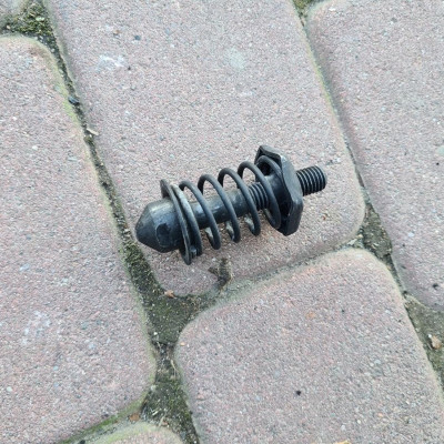 Zamek maski rygiel uchwyt Opel Meriva B