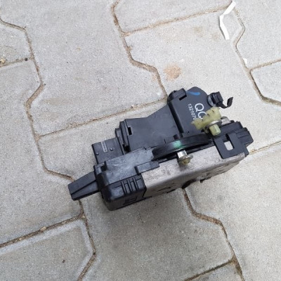 ZAMKEK DRZWI PRAWY PRZÓD VECTRA C 13210769 QQ