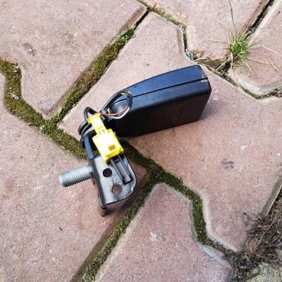 Zapiecie pasa tył tylne Mercedes W218 A2128601969