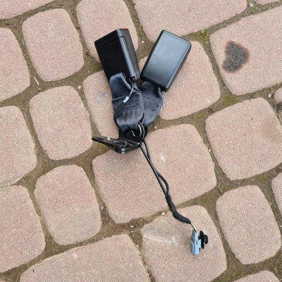 Zapinka pasów tył tylna Renault Clio IV 878170058R