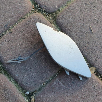 Zaślepka haka zderzaka przód Opel Astra J IV