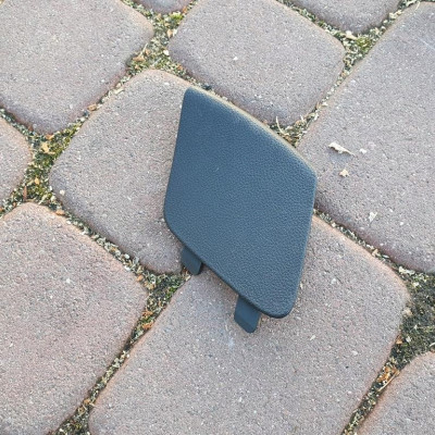 Zaślepka klapy bagaznika Opel Astra J IV 13349010