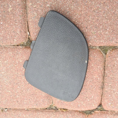 Zaślepka prawa klapy EU Opel Meriva B 13304618