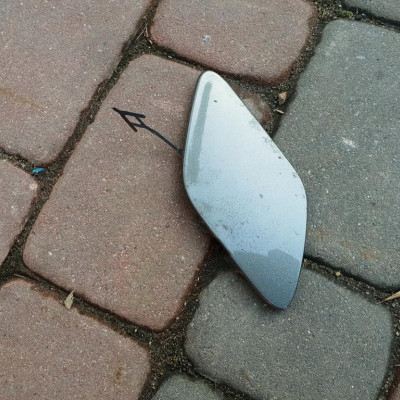 Zaślepka zderzaka przedniego haka Opel Astra K 5 V