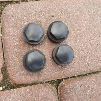 Zaślepki na śruby zabezpieczające Opel Insignia