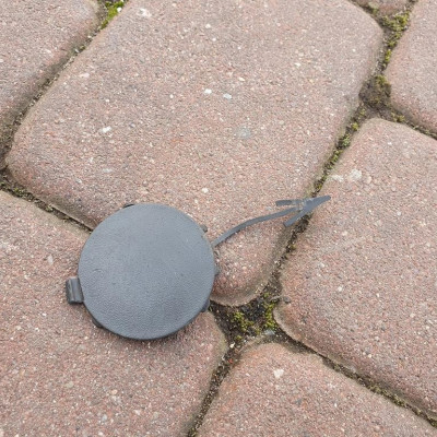 Zaślepla zderzaka przód VIVARO TRAFIC 8200046627