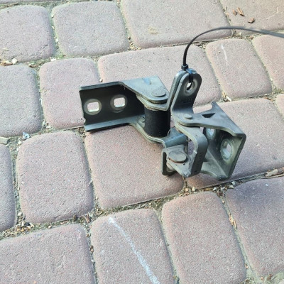 Zawias drzwi prawy przód Opel Meriva B