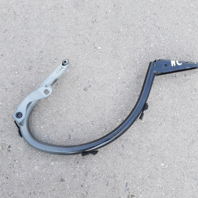 Zawias klapy bagaznika sedan Mercedes W218 CLS