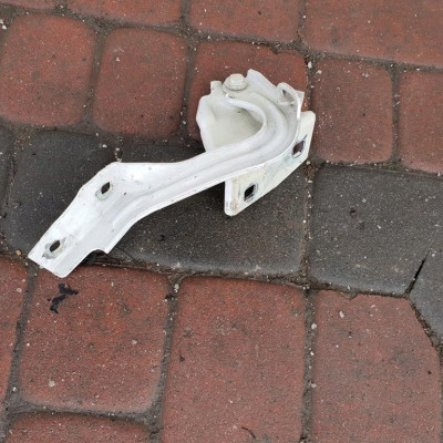 Zawias maski lewy Ducato Jumper Boxer 2016r