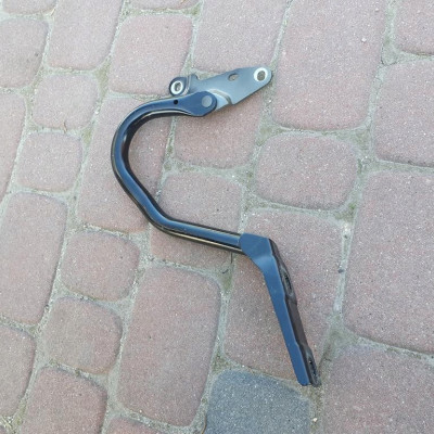 Zawias maski lewy Opel Zafira C 13283108