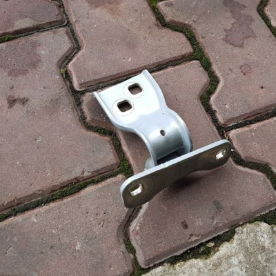 Zawias tył tylny klapy Opel Astra j GTC 13258165