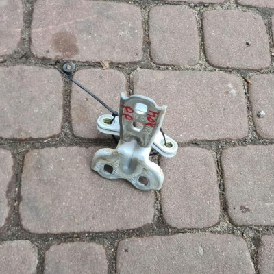 Zawias zawiasy drzwi przód prawe kpl OPEL Mokka