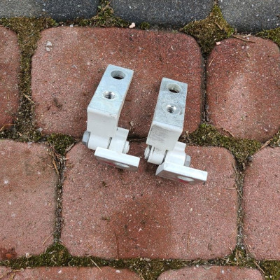 Zawias zawiasy drzwi przód prawy Opel Combo D