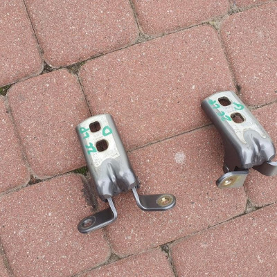 Zawiasy drzwi lewy przód komplet Opel Zafira C