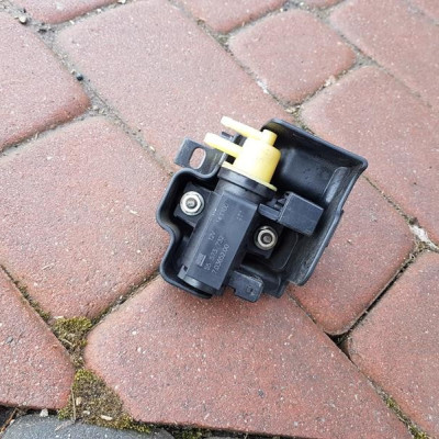 Zawór podciśnienia A20DTR Opel Insignia 55573732