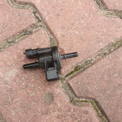 Zawór podciśnienia OPC Opel Insignia 12611802