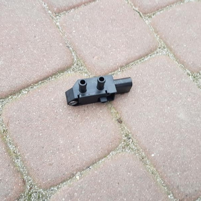 Zawór podciśnienia Passat B8 17r 2.0TDI 03L906051B