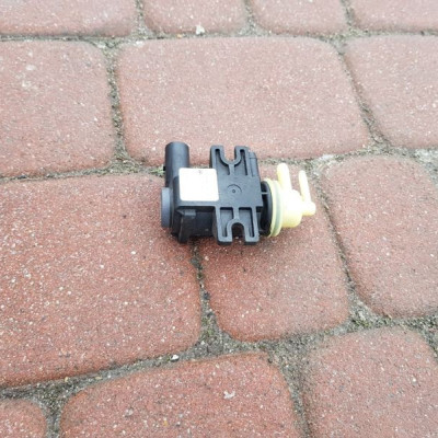 Zawór podciśnienia Passat B8 2017r 04L131051F