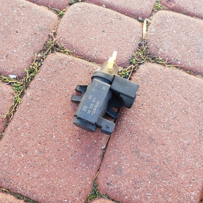 Zawór podciśnienia turbiny Opel Insignia 55575611