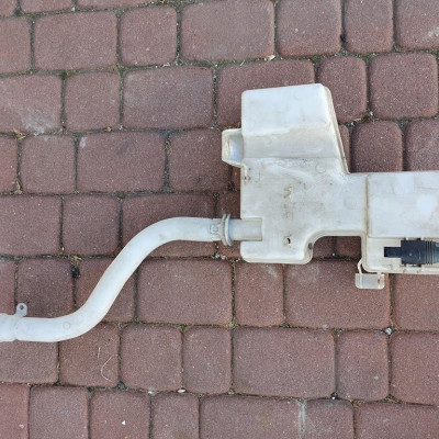 Zbiorniczek spryskiwaczy kpl Vivaro B Trafic III