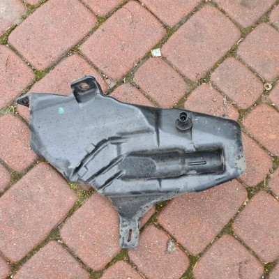 Zbiorniczek spryskiwaczy Opel Astra J IV 13260579