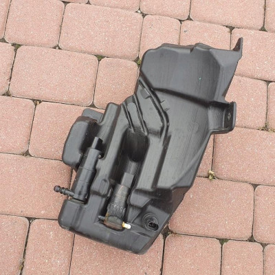Zbiorniczek spryskiwaczy Opel Astra J IV Zafira C