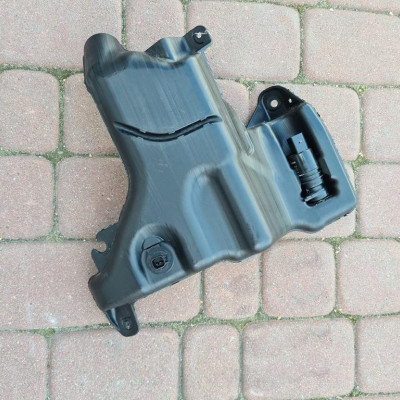 Zbiorniczek spryskiwaczy Opel Insignia B 84262658