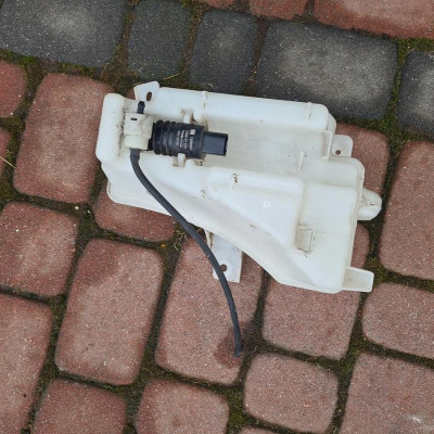 Zbiorniczek spryskiwaczy Opel Mokka 95326311