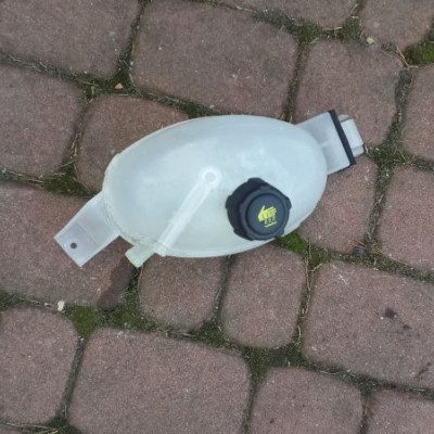 Zbiorniczek wyrównawczy 14 VIVARO TRAFIC PRIMASTAR