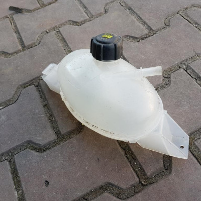 Zbiorniczek wyrównawczy MOVANO MASTER 217100015R