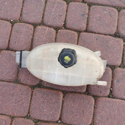 Zbiorniczek wyrównawczy płynu VIVARO TRAFIC