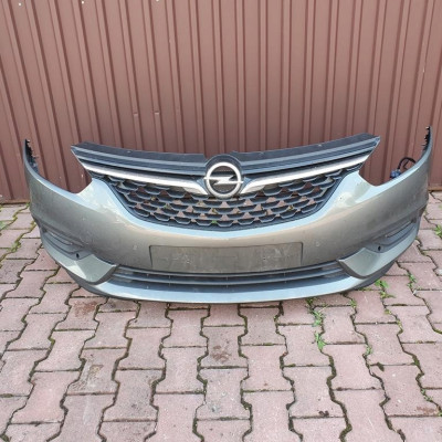 Zderzak przód przedni 6pdc Opel Zafira C LIFT