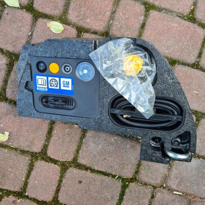 Zestaw naprawczy koła Opel Corsa E 13450261