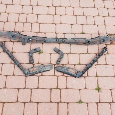 Zestaw ślizgów tył tylnych hatchback Opel Insignia