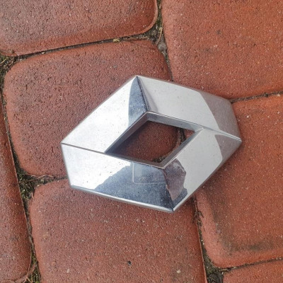 Znaczek klapy LOGO Renault Captur Clio IV