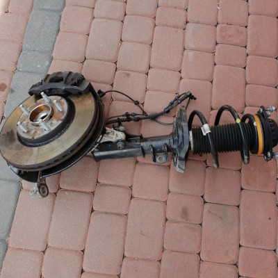 Zwrotnica amortyzator Opel Insignia B 84155685