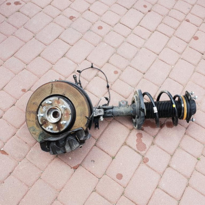 Zwrotnica amortyzator Opel Insignia B 84155686