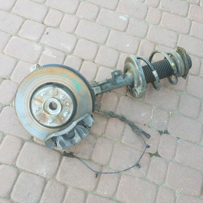 Zwrotnica przednia prawa piasta Opel Insignia B