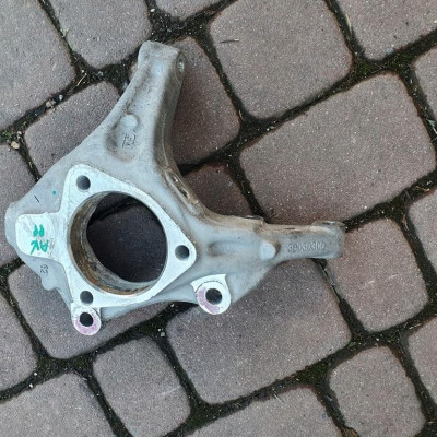 Zwrotnica przód Opel Astra K 5 V 39030300