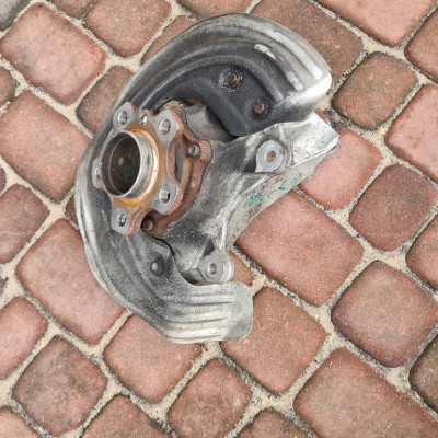 Zwrotnica przód przednia lewa Toyota Supra MK5