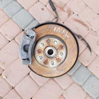 Zwrotnica przód przednia Opel Insignia LIFT Lewa