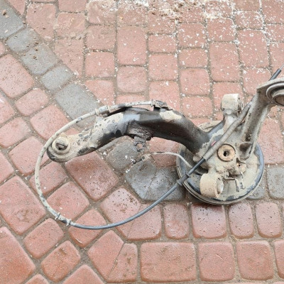 Zwrotnica tył tylna lewa Opel Combo D