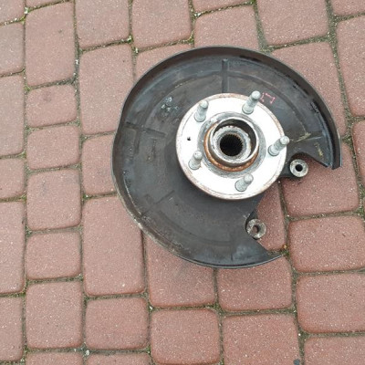 Zwrotnica tył tylna lewa Opel INSIGNIA OPC 2.8T