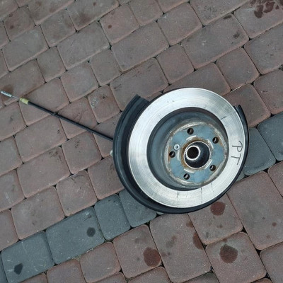 Zwrotnica tył tylna prawa sanki Mercedes W218 CLS