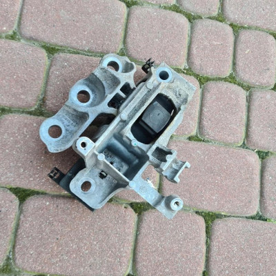 Łapa poduszka silnika Opel Astra K V 39215958