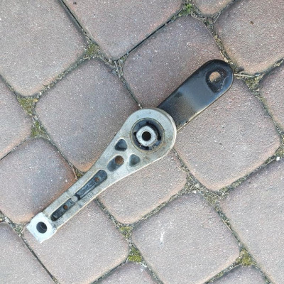 Łapa poduszka silnika VW Jetta 5C6 1K0199855BF