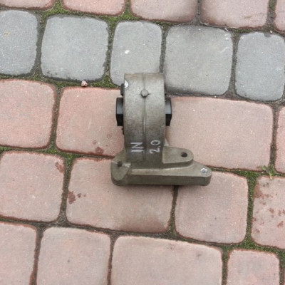 Łapa poduszka skrzyni OPEL Insignia 2.0 CDTI