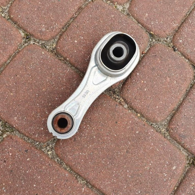 Łapa poduszka skrzyni silnika Renault Captur